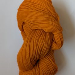 Orange knitting yarn in 100% pure virgin wool