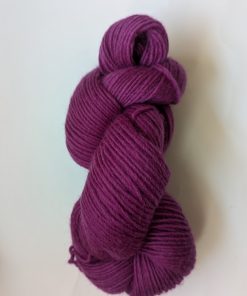 Magenta knitting yarn in 100% pure virgin wool
