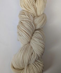 Undyed knitting yarn in 100% pure virgin wool
